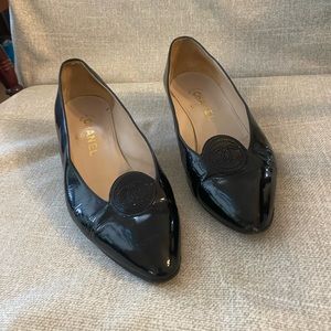 CHANEL kitten heels size 39